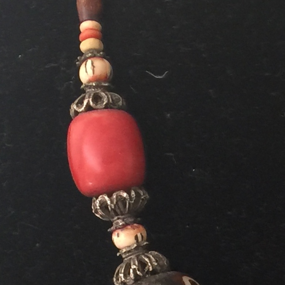 Large pendent necklace with large beads - Picture 7 of 7